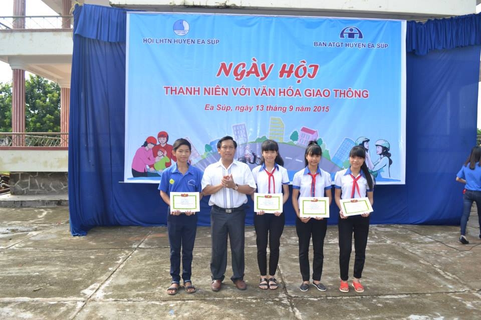 Ngày hội Thanh niên với văn hóa giao thông huyện Ea Súp 2015